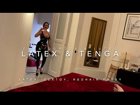 ❤️ Dada wa kambo mwenye kichwa chekundu akiwa amevalia vazi la latex alilobanwa na kaka wa kambo kwetu ❌️❤