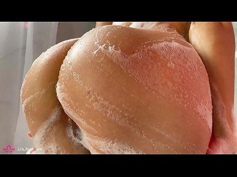 ❤️ Brunette Anapiga Pussy kwa Pussy kwa Vibrator hadi Orgasm kali katika Shower kwetu ❌️❤